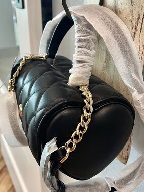 Kate Spade RP$429. Barrel Heart Quilted Leather Crossbody/Shoulder Bag NWT Blk